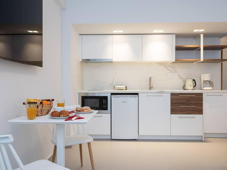 Iris Luxury Apartment At The Heraklion Center エクステリア 写真