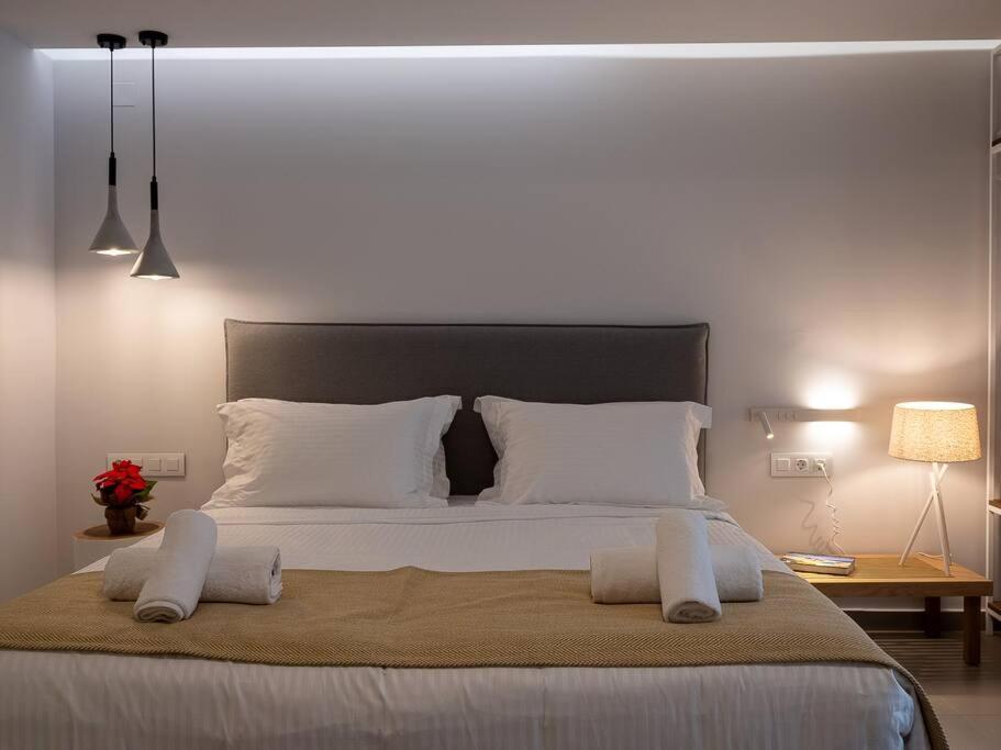 Iris Luxury Apartment At The Heraklion Center エクステリア 写真