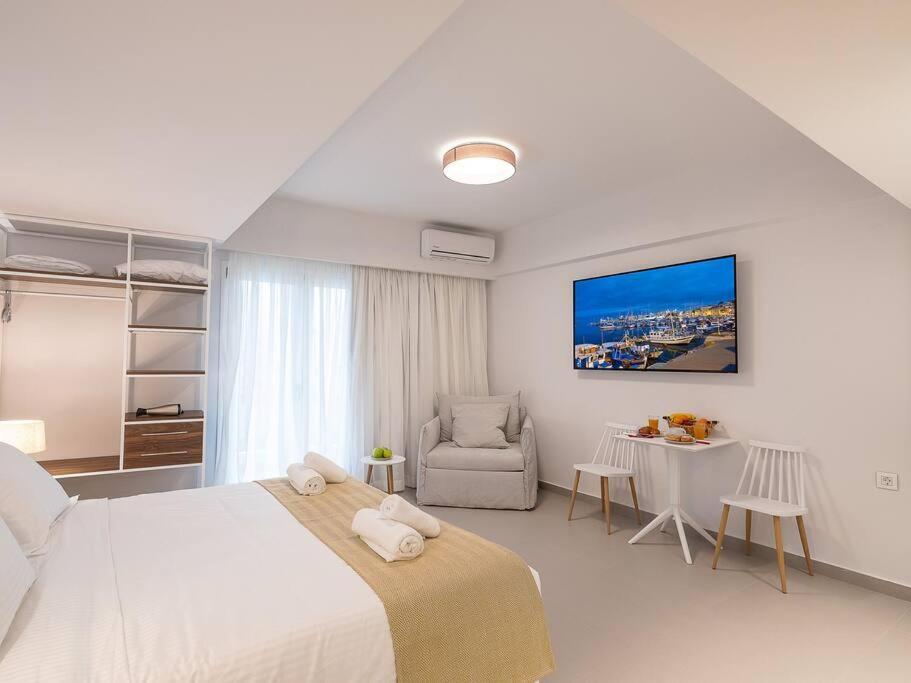 Iris Luxury Apartment At The Heraklion Center エクステリア 写真