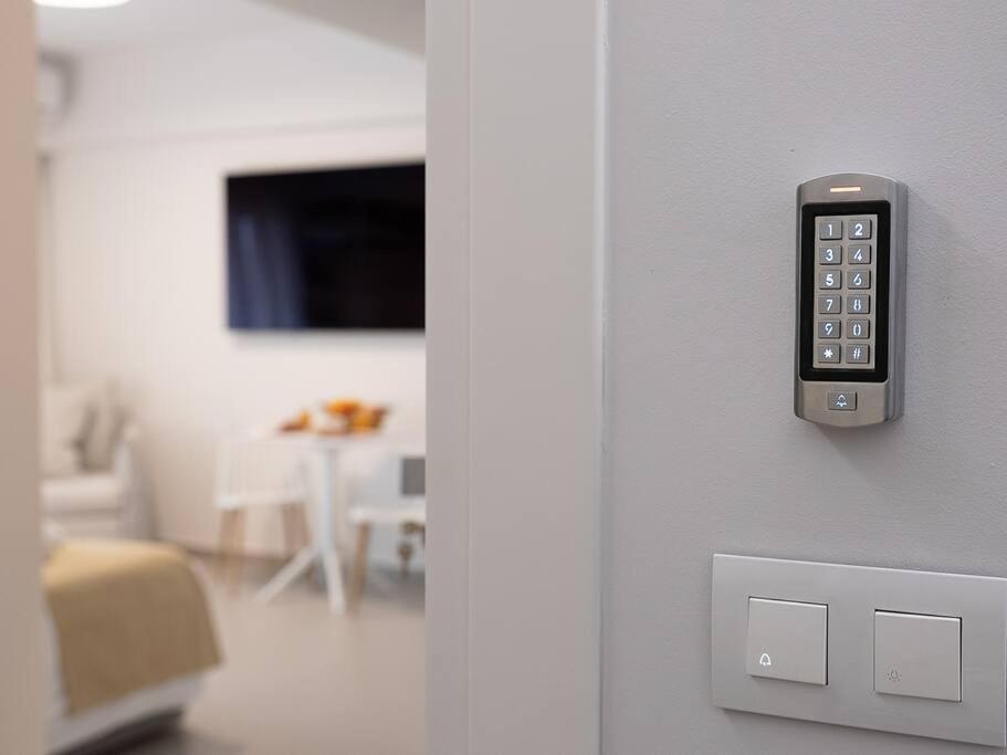 Iris Luxury Apartment At The Heraklion Center エクステリア 写真
